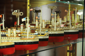 Bertoia’s to auction Dick Claus antique toy boats in 2012