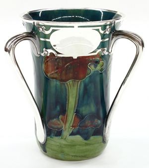 Clars sells Moorcroft/Shreve &#038; Co. cup for record $32,130