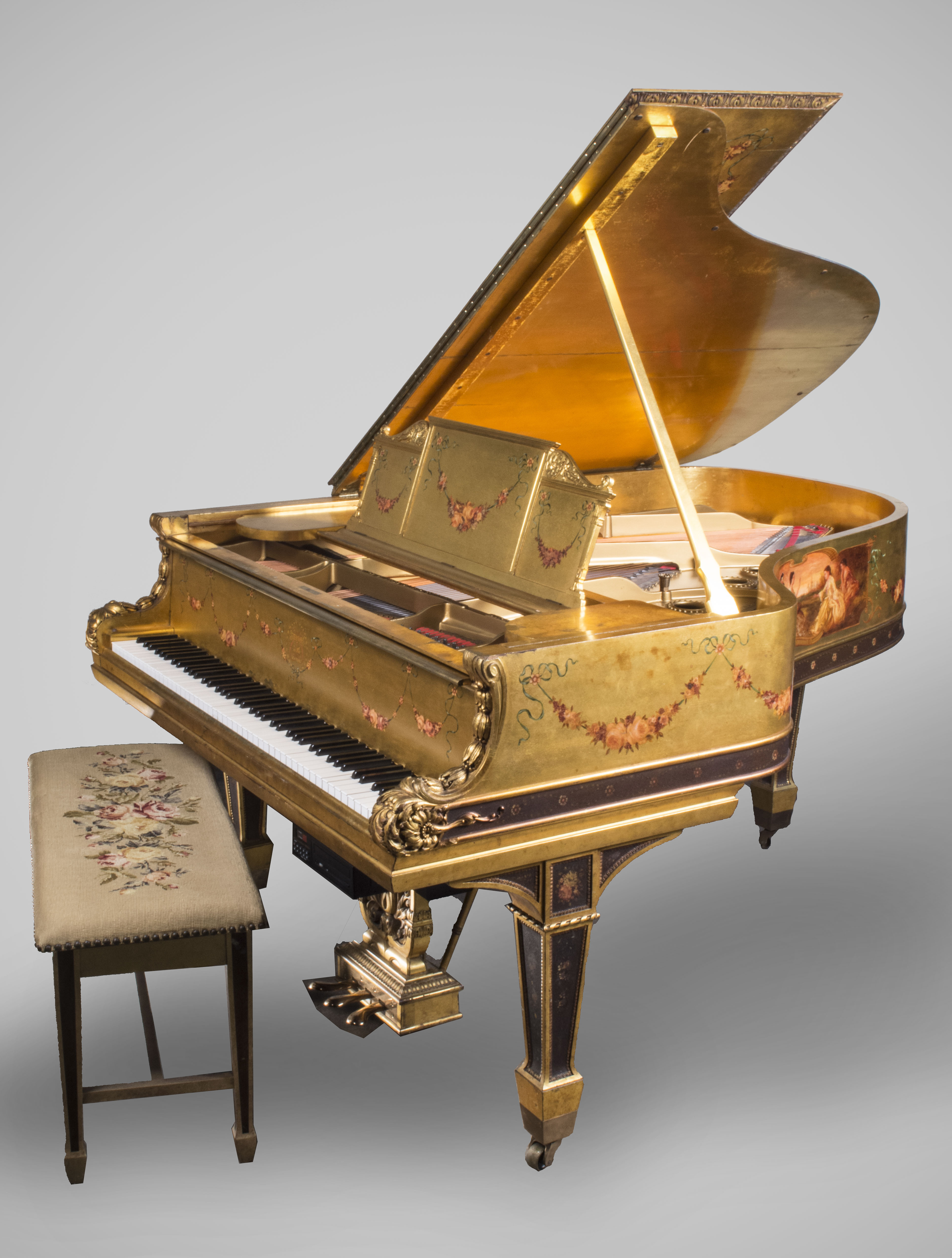 Rare Steinway becomes major player at Capo Auction hitting $33,000