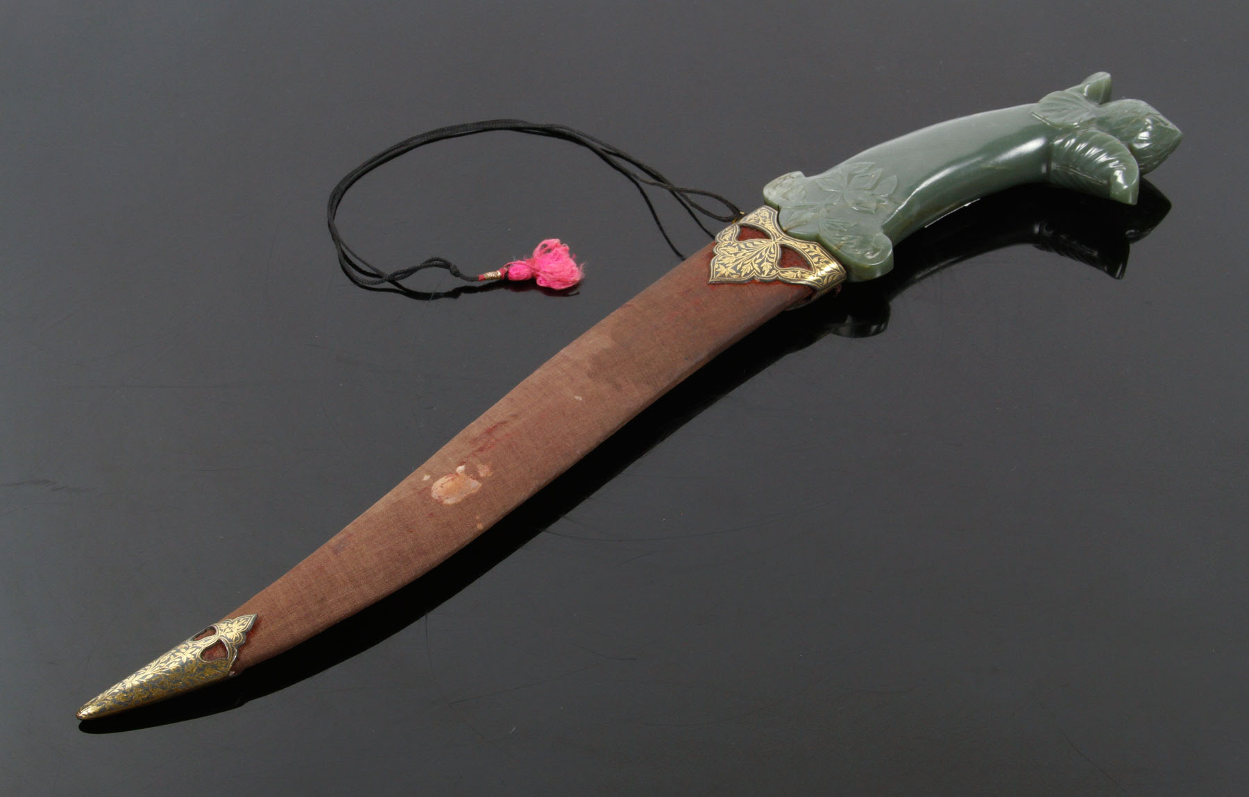 Kaminski to auction collection of rare bladed weapons Oct. 11
