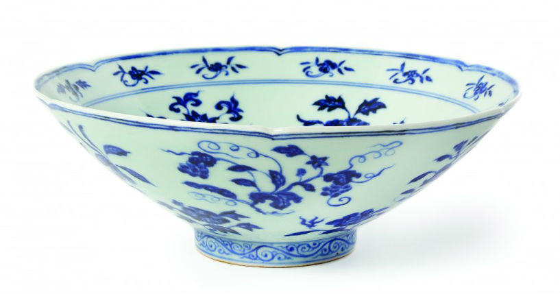 Gallery Report: Ming porcelain bowl sells for $1.5M