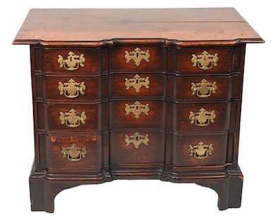 Mini Chippendale chest a big moneymaker at Nadeau&#8217;s