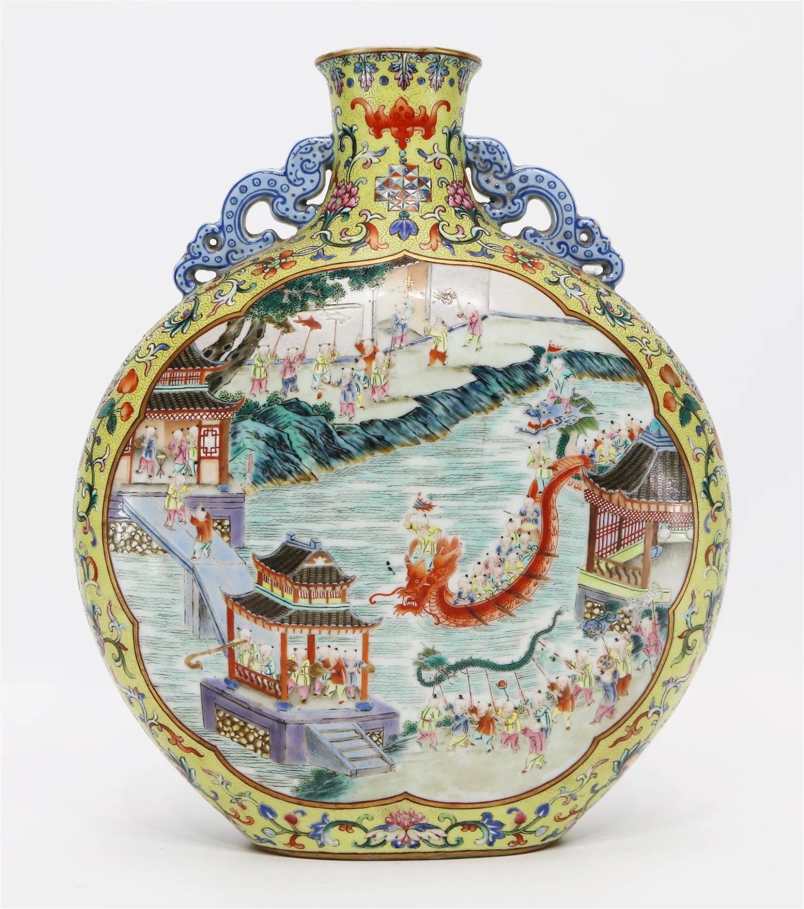 Chinese famille rose porcelain flask, once converted to a lamp, skyrocketed to $195K at Dixon&#8217;s Crumpton