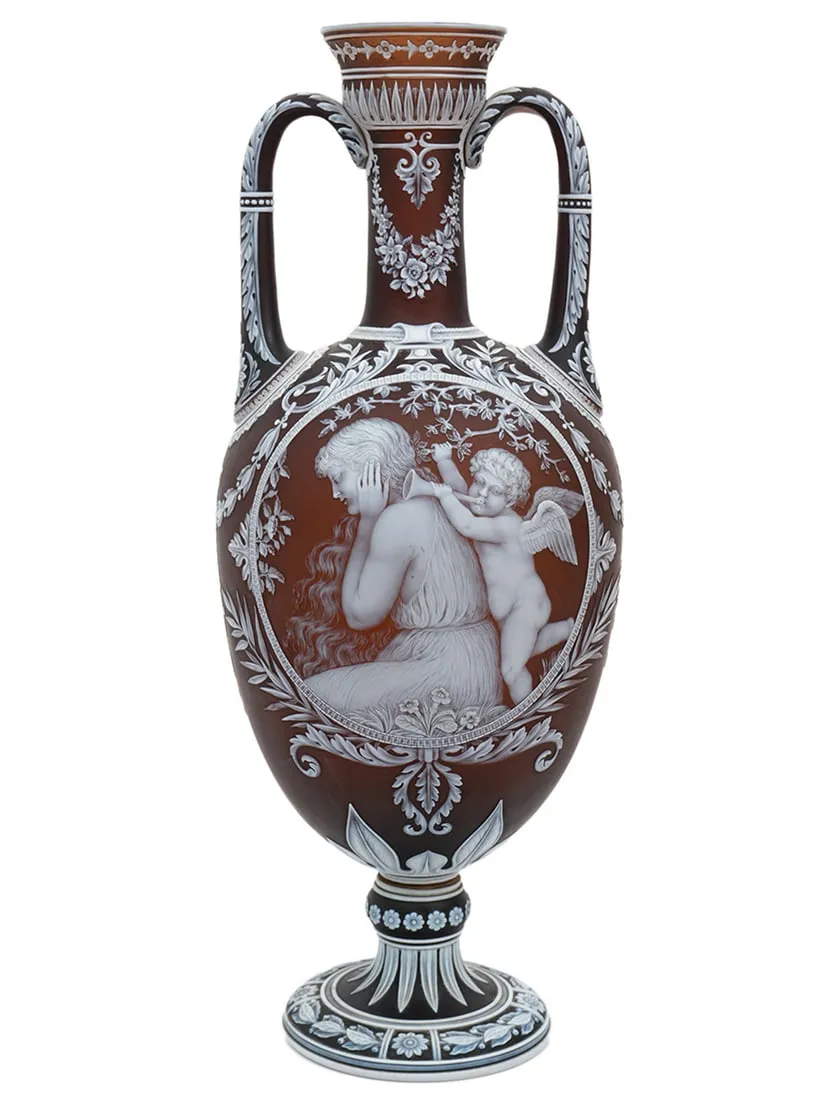 Thomas Webb &#038; Sons cameo glass vase smashes estimates to sell for $63K at Abington