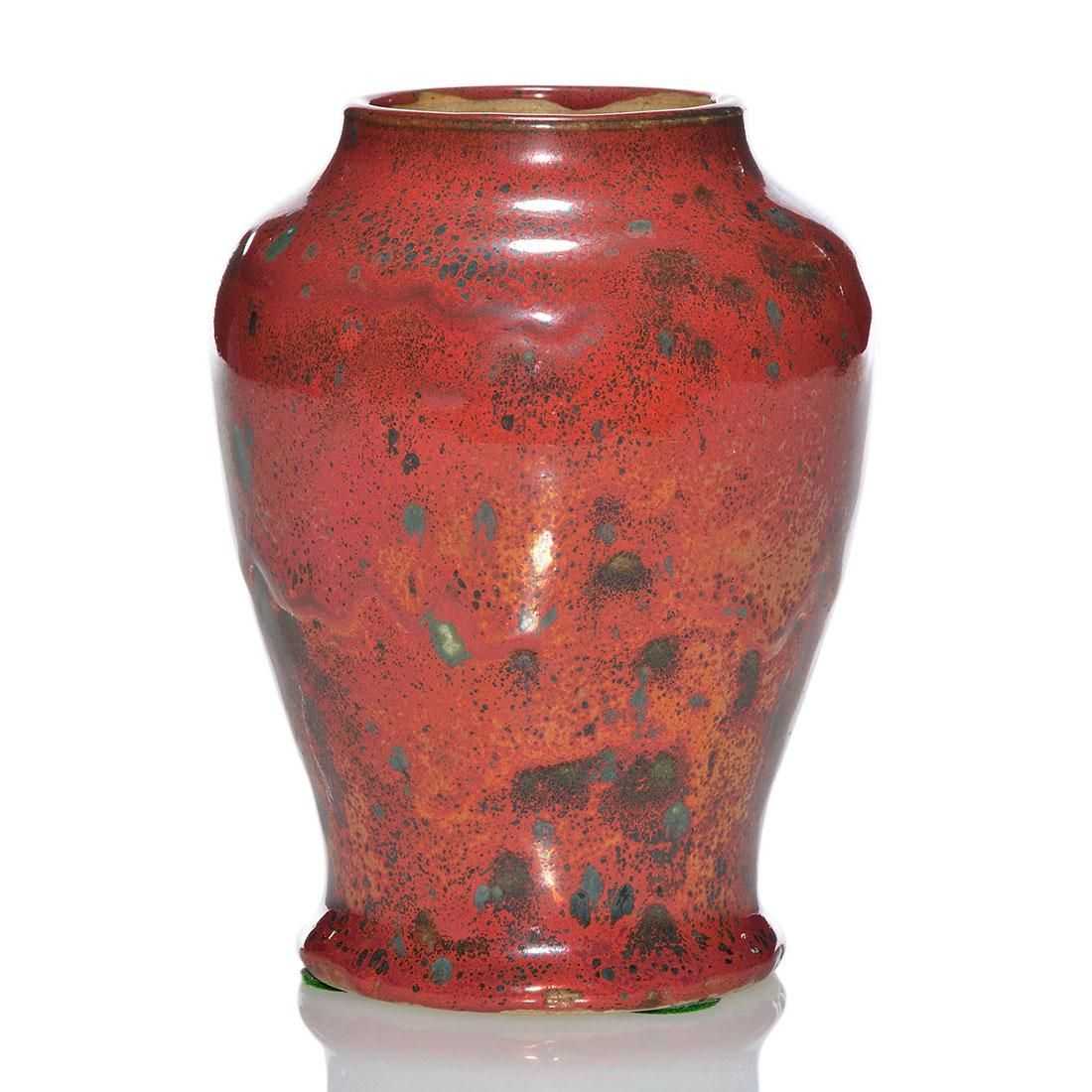 An alternative view of the Dedham Pottery oxblood vase that earned $2,400 plus the buyer’s premium in June 2018. Image courtesy of Humler & Nolan and LiveAuctioneers.